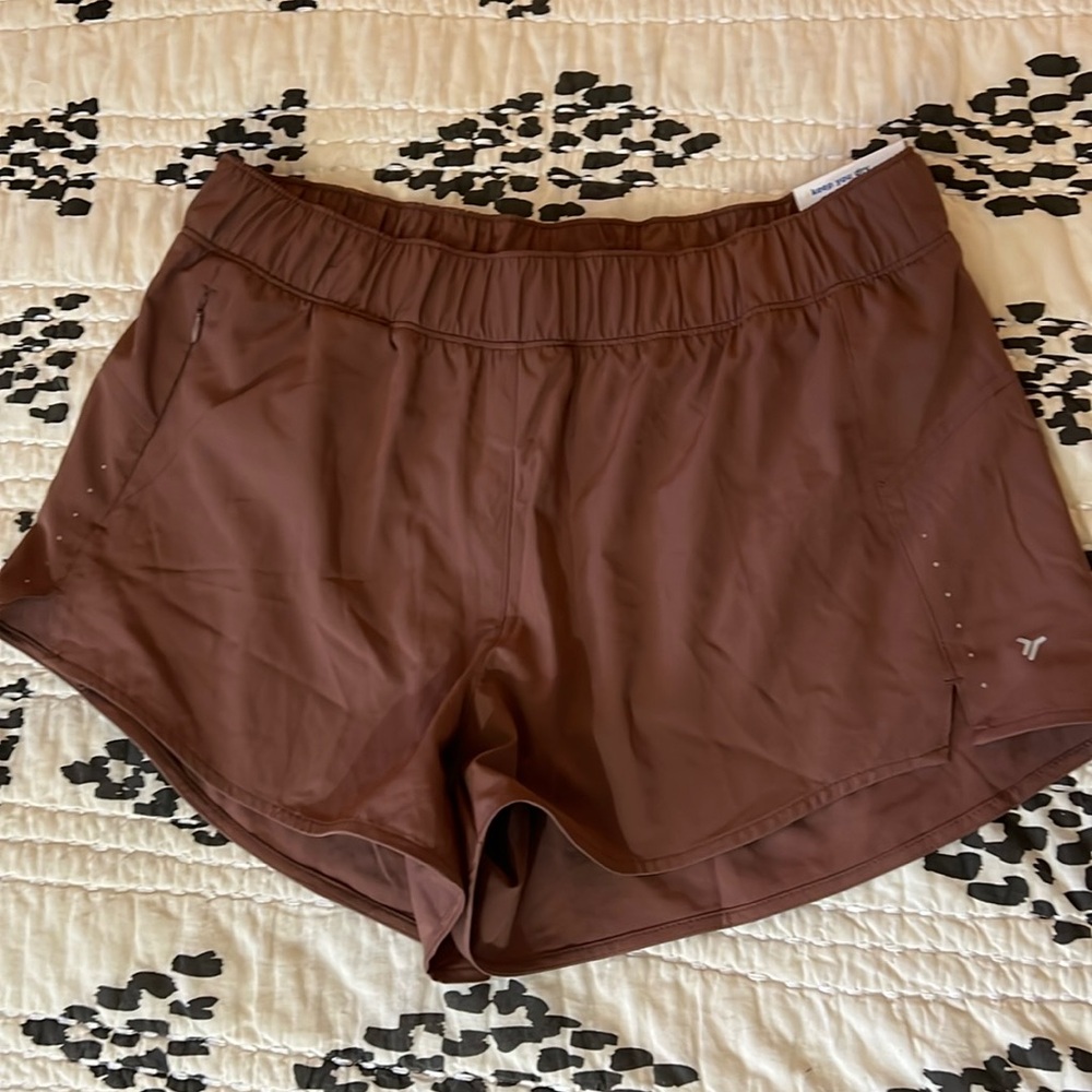 NWT Old Navy athletic shorts med